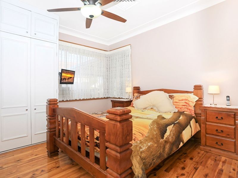 36 Eddy St, Merrylands NSW 2160