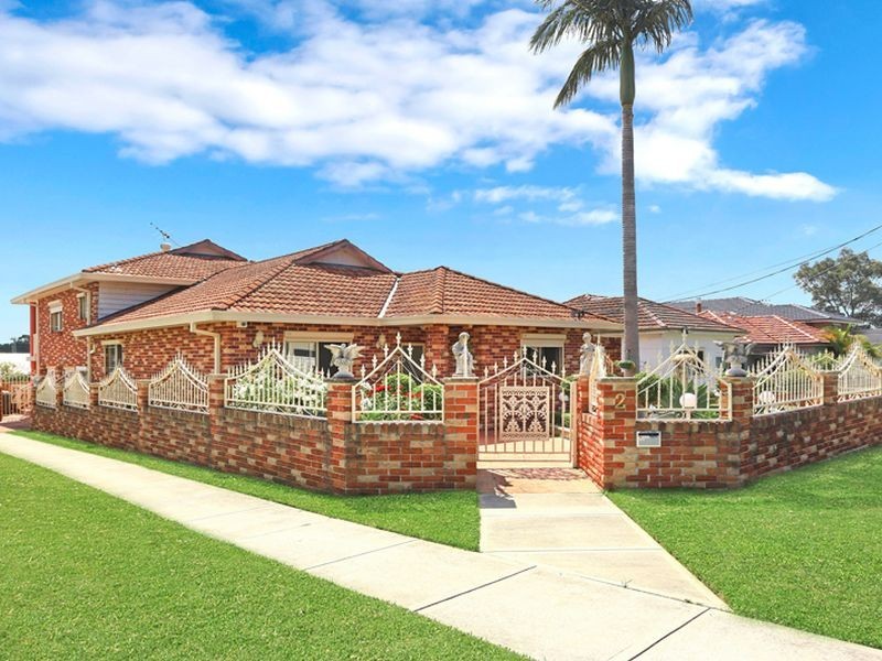 2 Cross Rd, Merrylands NSW 2160