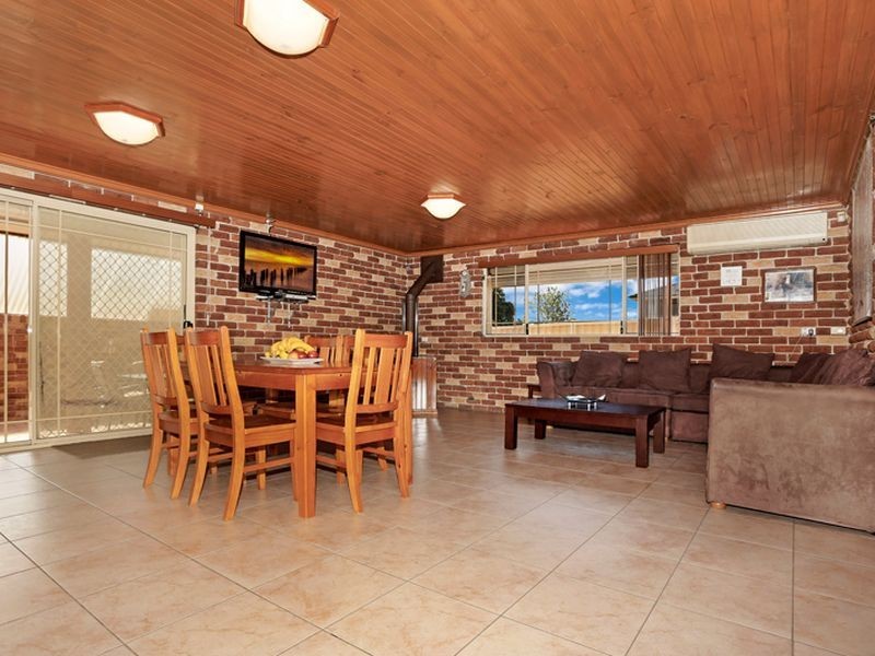 2 Cross Rd, Merrylands NSW 2160