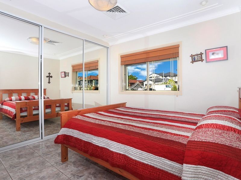 2 Cross Rd, Merrylands NSW 2160