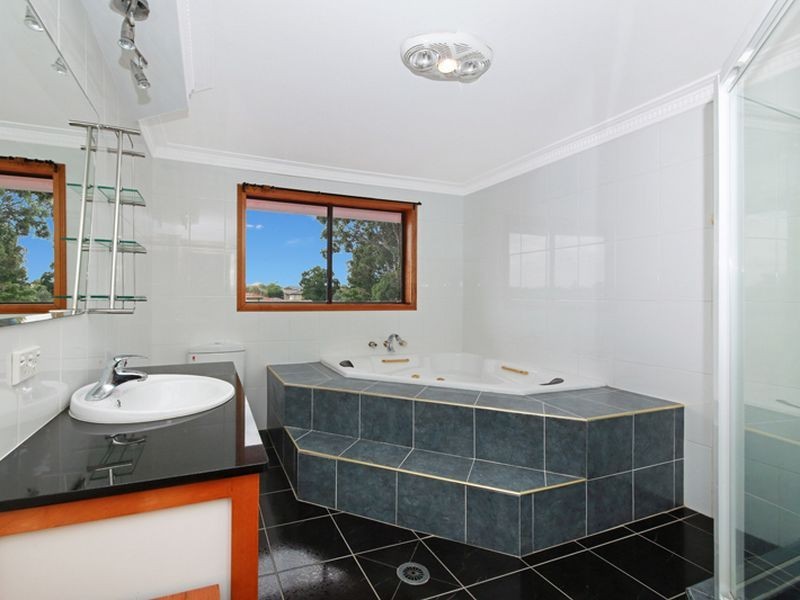 4 Shalom Close, Guildford NSW 2161