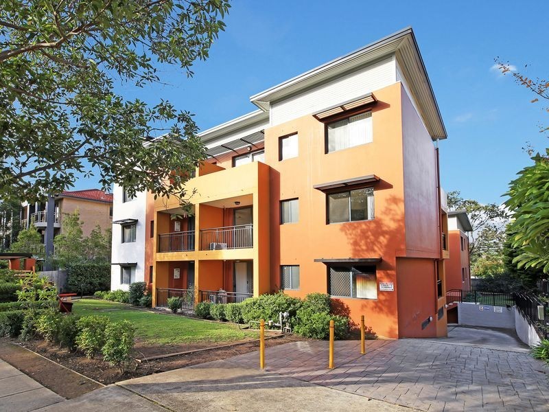 3/38-40 Memorial Ave, Merrylands NSW 2160