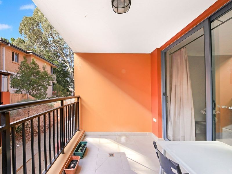 3/38-40 Memorial Ave, Merrylands NSW 2160