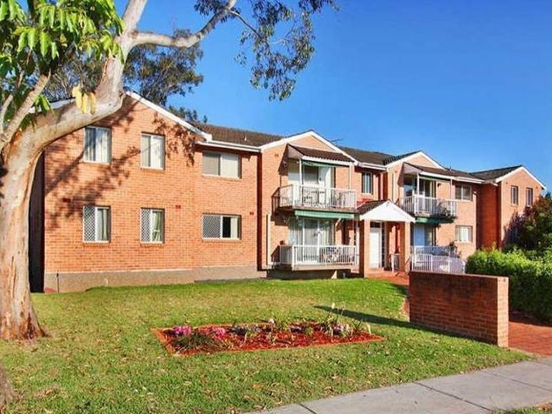 1/27 Windsor Road, Merrylands NSW 2160