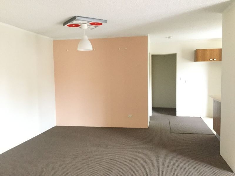 1/27 Windsor Road, Merrylands NSW 2160