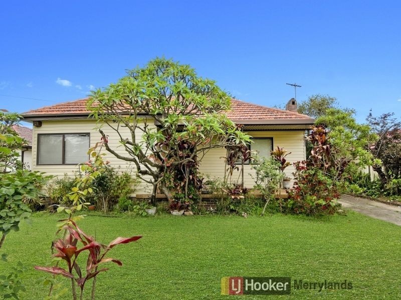 8 Churchill St, Fairfield Heights NSW 2165