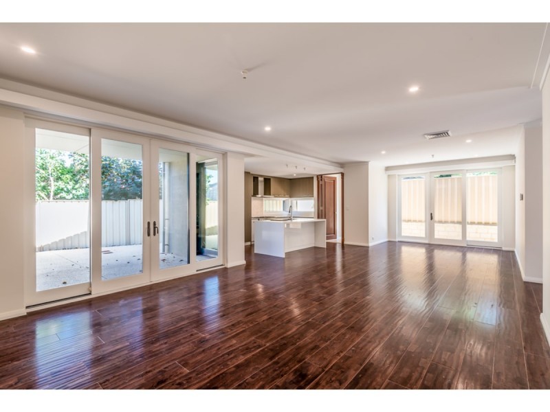 24C Leverburgh Street, Ardross WA 6153