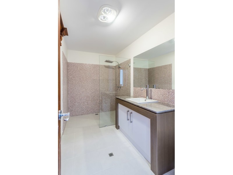 24C Leverburgh Street, Ardross WA 6153
