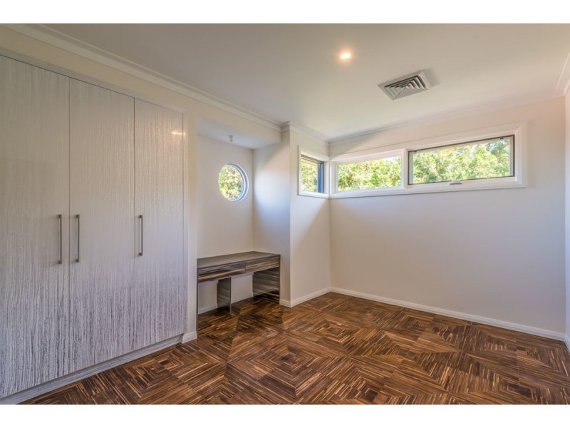 24C Leverburgh Street, Ardross WA 6153