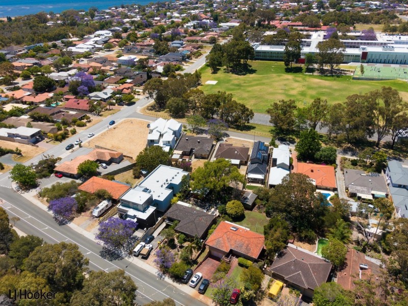 9 Almondbury Road, Ardross WA 6153