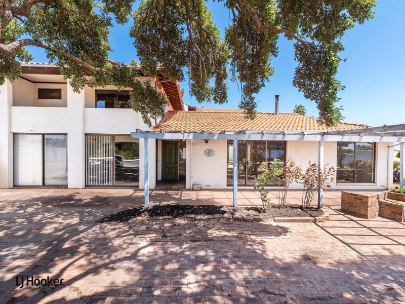 8A Salter Point Parade, Salter Point WA 6152