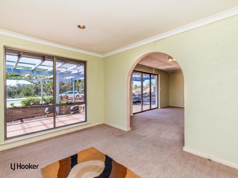 8A Salter Point Parade, Salter Point WA 6152