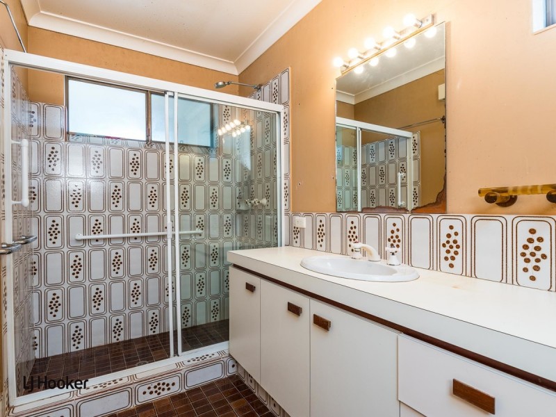 8A Salter Point Parade, Salter Point WA 6152