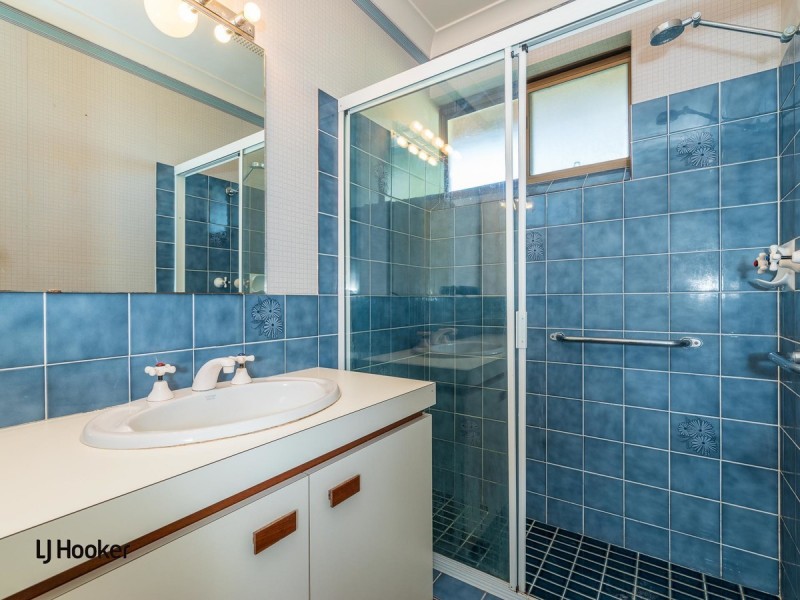 8A Salter Point Parade, Salter Point WA 6152