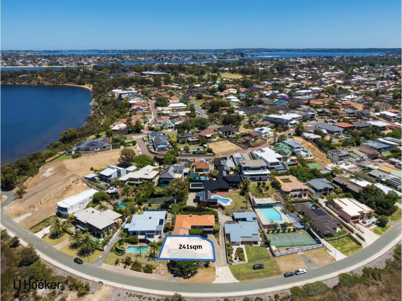 8A Salter Point Parade, Salter Point WA 6152