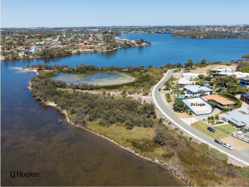 8A Salter Point Parade, Salter Point WA 6152