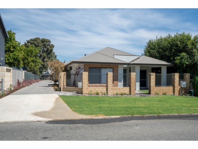 1/8A Roberts Street, Bayswater WA 6053