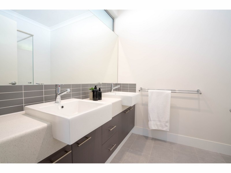 1/8A Roberts Street, Bayswater WA 6053