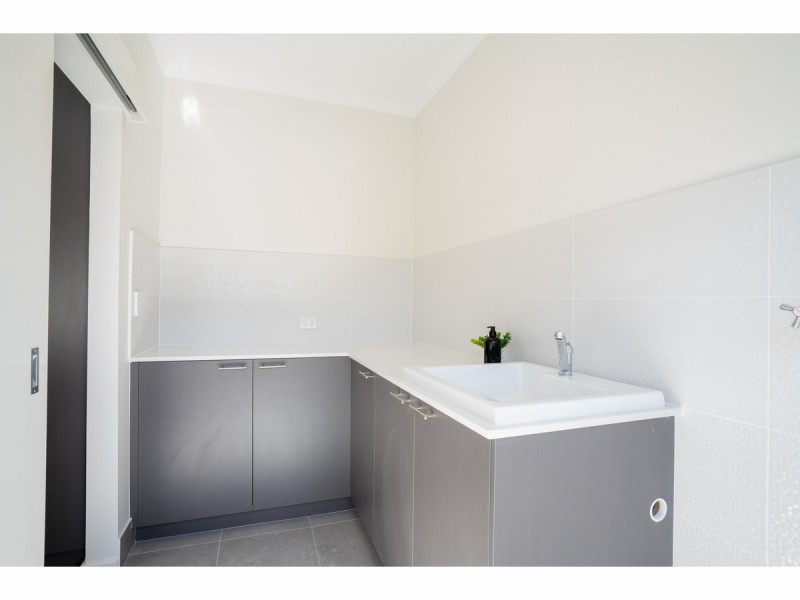 1/8A Roberts Street, Bayswater WA 6053