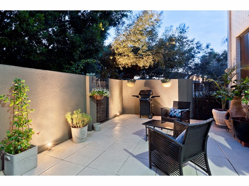 1/3 Currie Street, Jolimont WA 6014