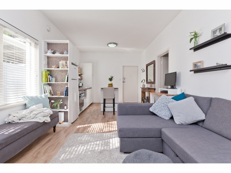 1/3 Currie Street, Jolimont WA 6014