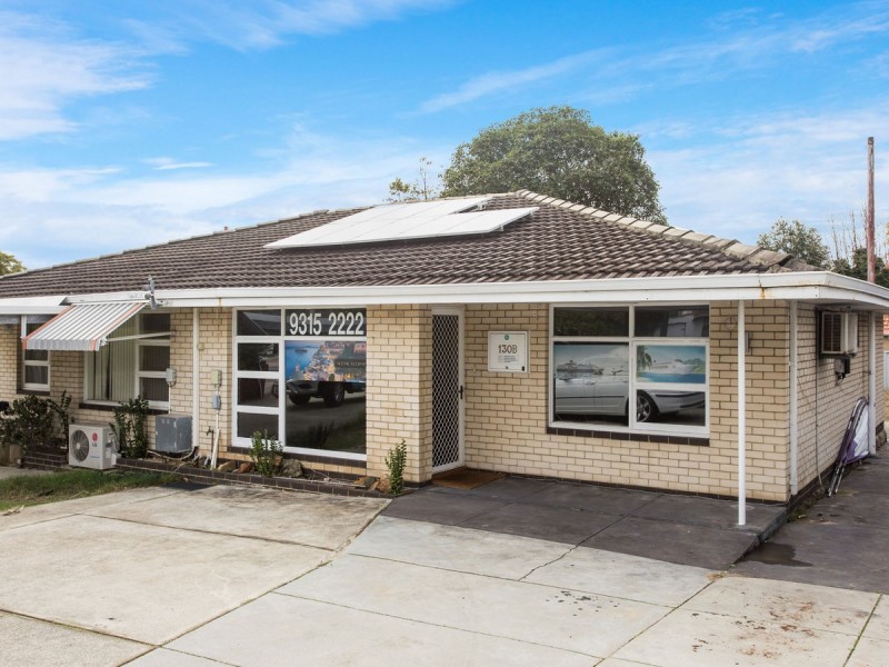 130B Riseley Street, Ardross WA 6153