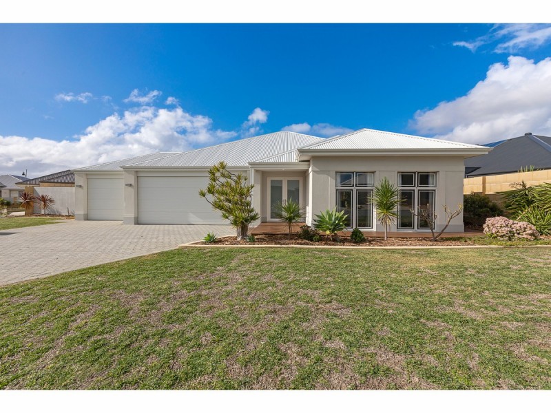 18 Holloways Ridge, Secret Harbour WA 6173