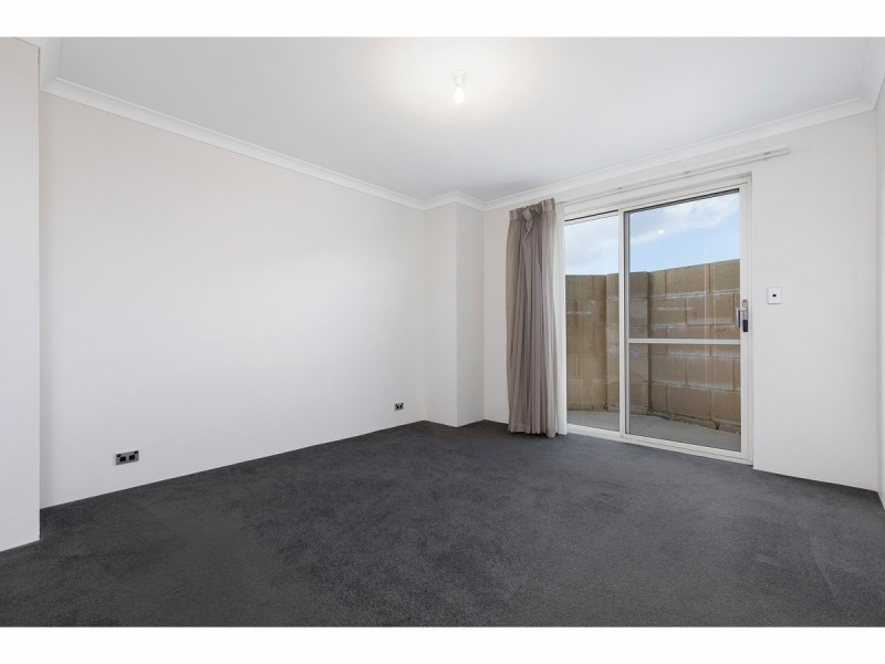 18 Holloways Ridge, Secret Harbour WA 6173