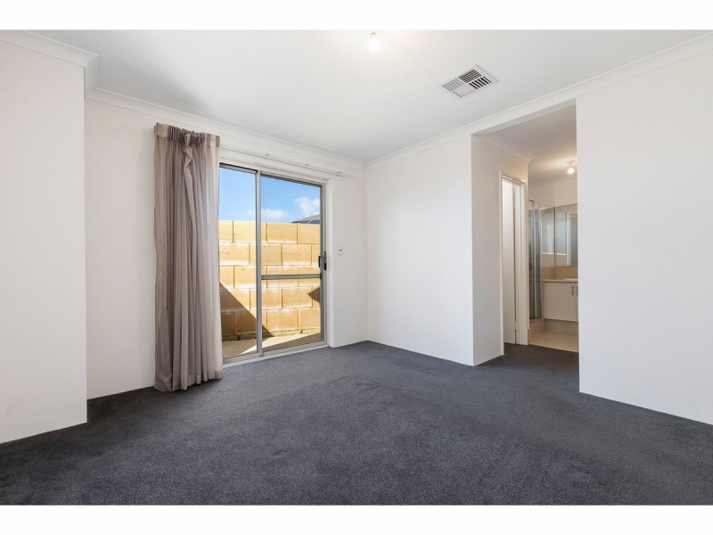 18 Holloways Ridge, Secret Harbour WA 6173