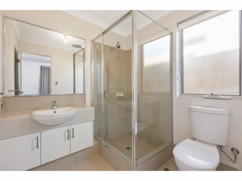 18 Holloways Ridge, Secret Harbour WA 6173