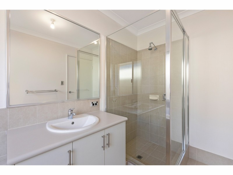 18 Holloways Ridge, Secret Harbour WA 6173