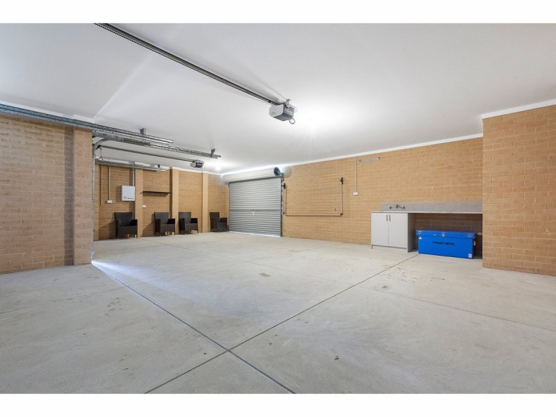 18 Holloways Ridge, Secret Harbour WA 6173