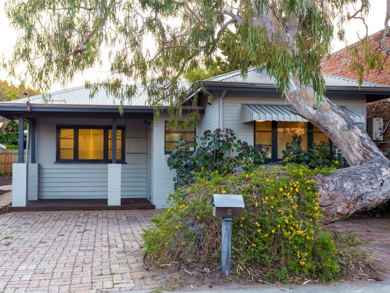 5 Jewell Parade, North Fremantle WA 6159