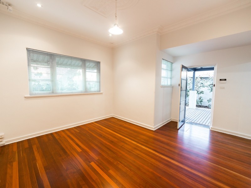 5 Jewell Parade, North Fremantle WA 6159