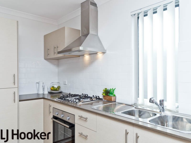 Apartment 1/22 Hampstead Gate, Success WA 6164