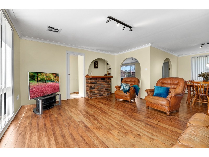 3 Chateau Crescent, St Clair NSW 2759