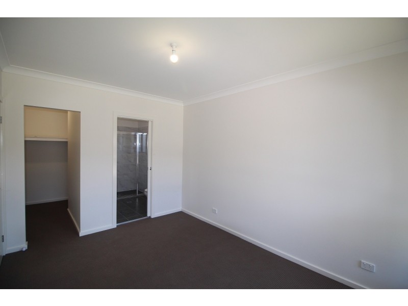 38 Woodburn Street, Colebee NSW 2761