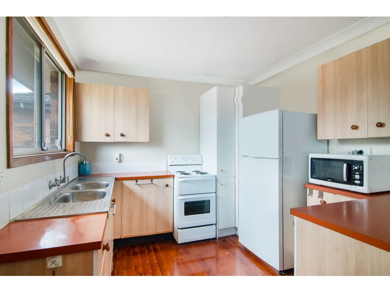 1 Fontana Close, St Clair NSW 2759