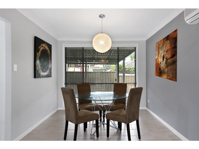 12 Derwent Place, St Clair NSW 2759