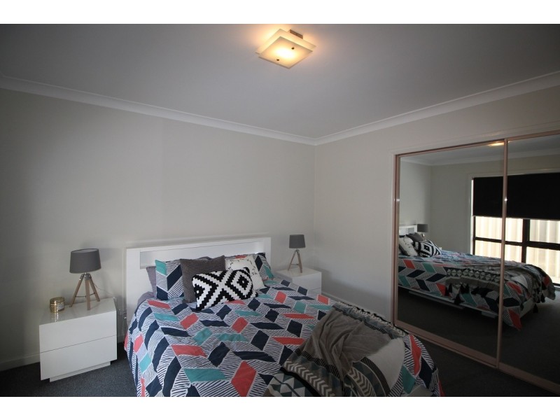 13a Blackbird Glen, Erskine Park NSW 2759