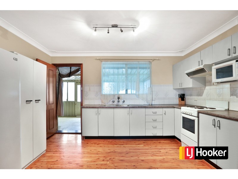 7 Harrow Road, Cambridge Park NSW 2747