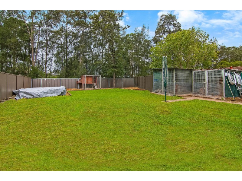 27 Augusta Place, St Clair NSW 2759