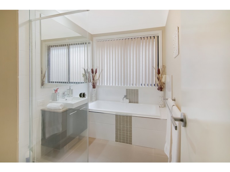 7 Fenner Place, Ropes Crossing NSW 2760