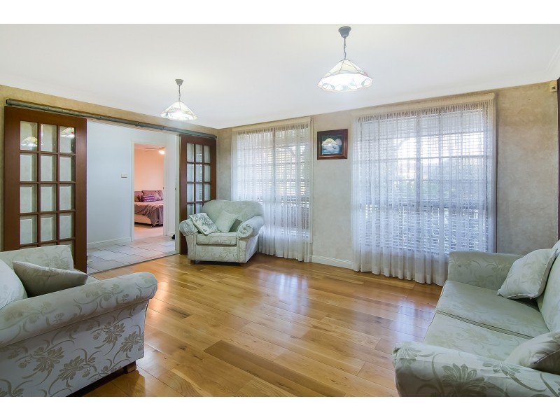 27 Honeyeater Place, Erskine Park NSW 2759