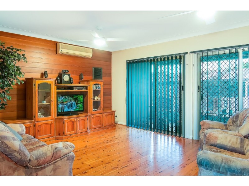 15 White Parade, St Marys NSW 2760