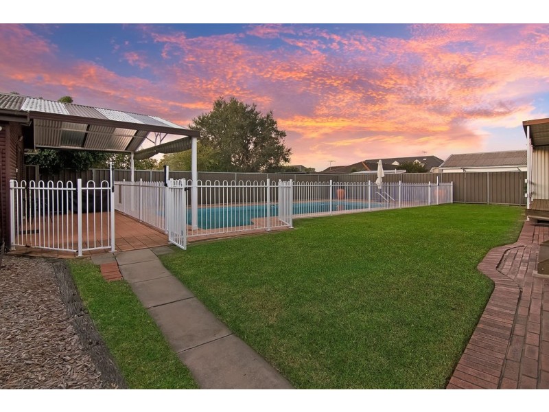 15 White Parade, St Marys NSW 2760