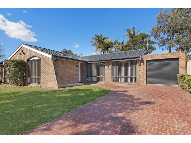 6 Othello Place, St Clair NSW 2759