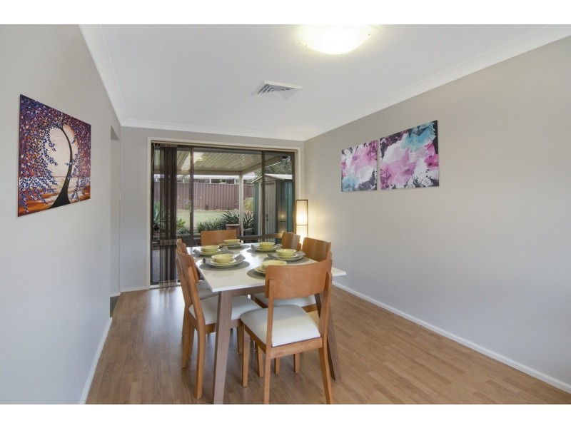 6 Othello Place, St Clair NSW 2759