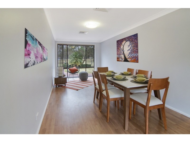 6 Othello Place, St Clair NSW 2759