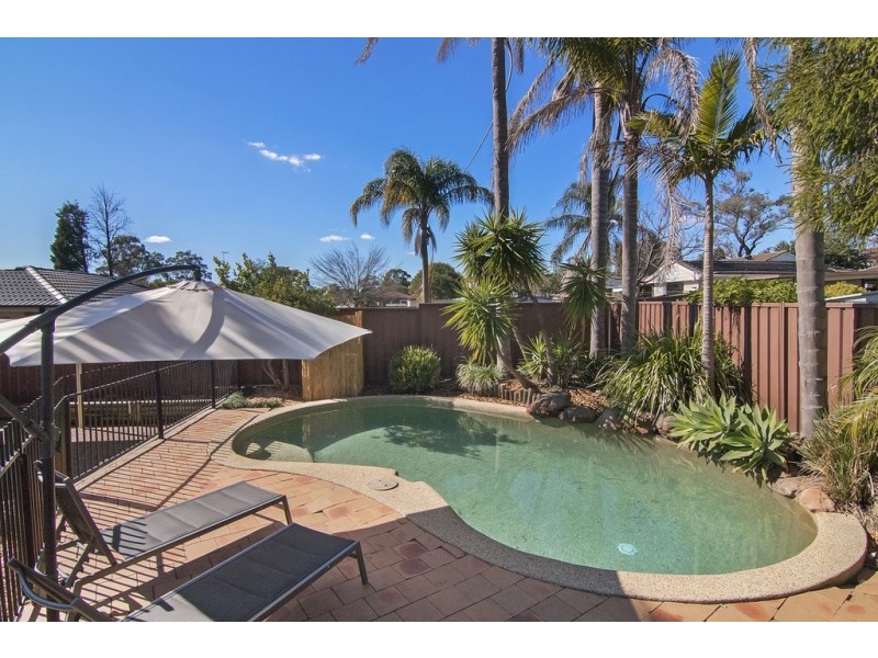 6 Othello Place, St Clair NSW 2759